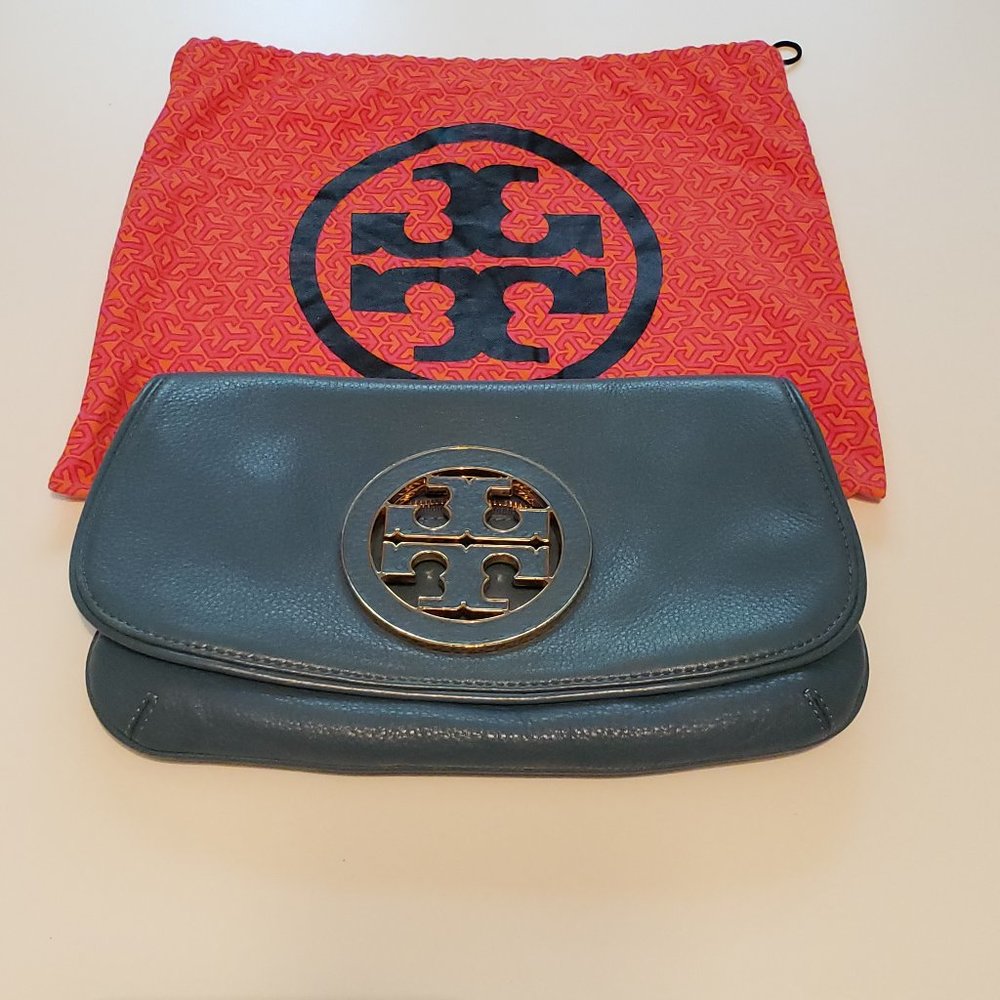 Tory Burch Amanda Logo Clutch /Crossbody Bag Teal Pebbled Leather